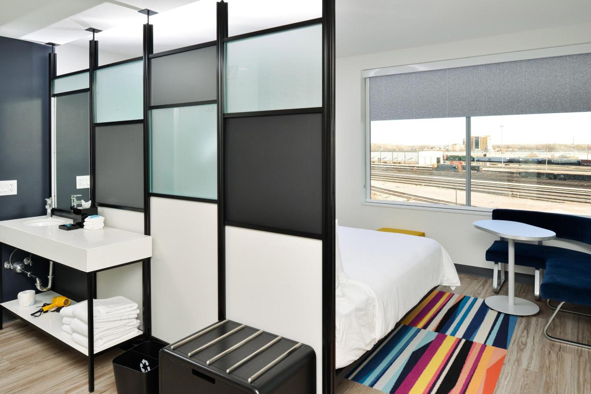 Aloft North Kansas City Exterior photo